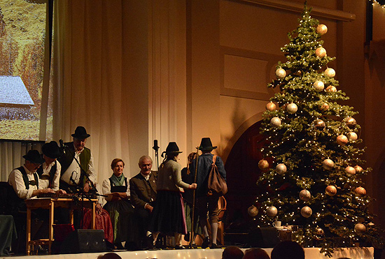 Advent in den Bergen am 04.12.2016 im Löwenbräukeller München - traditionelles Adventsingen mit Hirtenspiel und vorweihnachtlichem Singen und Musizieren 